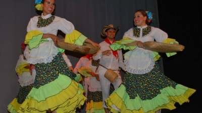 COLOMBIA - Barrio Alcala - Agrupacion Folclorica Tequendama